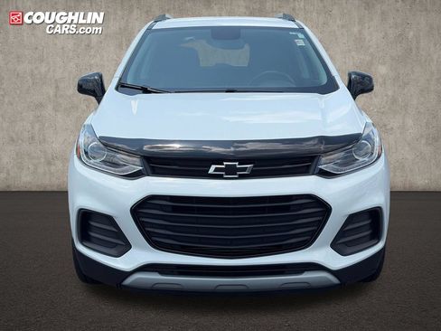 Used 2021 Chevrolet Trax LT w/ Redline Edition FWD image 2