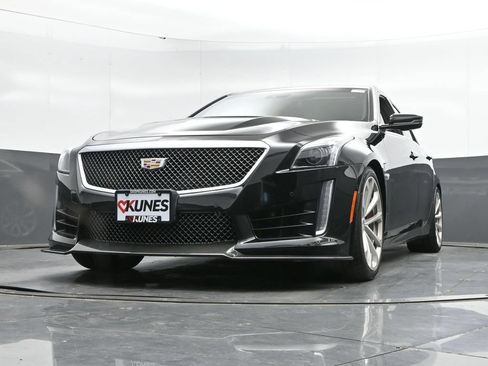 Used 2018 Cadillac CTS V w/ Carbon Fibre Package RWD image 47