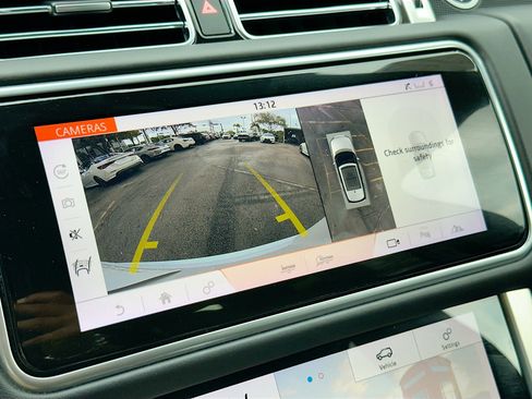 Used 2020 Land Rover Range Rover Long Wheelbase HSE image 13