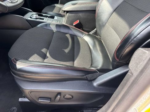 Used 2025 Ford Escape ST-Line FWD image 14