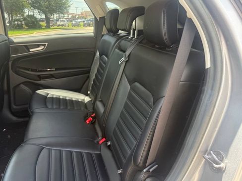 Used 2020 Ford Edge SEL w/ Convenience Package FWD image 10