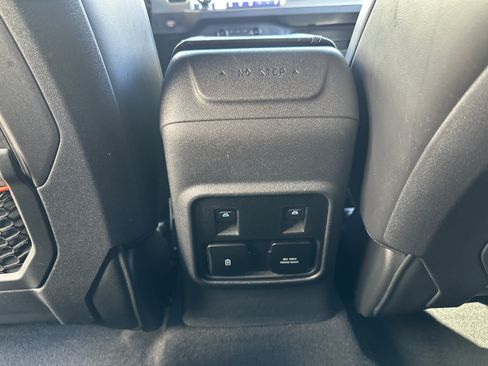 Used 2024 Ford Bronco Raptor w/ Interior Carbon Fiber Pack 6 AWD/4WD image 31