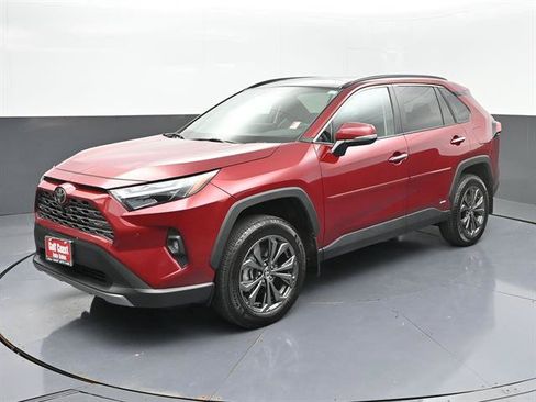 Certified 2025 Toyota RAV4 Limited w/ Advanced Technology Package AWD/4WD image 1
