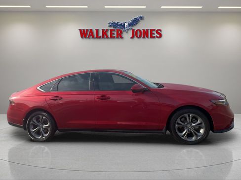 Used 2024 Honda Accord EX image 2