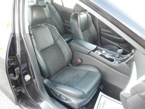 Used 2016 Nissan Maxima SR image 38