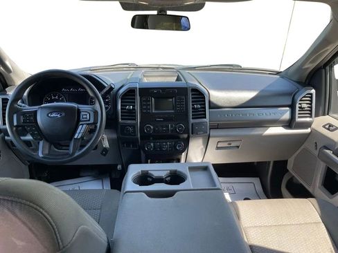 Used 2019 Ford F250 XLT w/ Snow Plow Prep Package AWD/4WD image 22