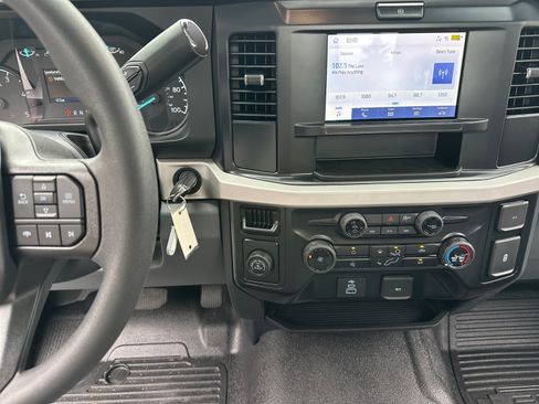 Used 2026 Ford F350 XL w/ XL Chrome Package RWD image 17