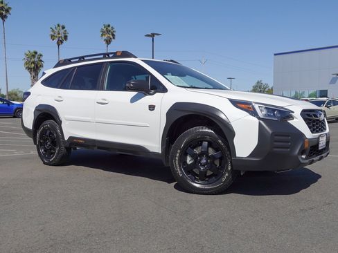 Certified 2022 Subaru Outback Wilderness image 4