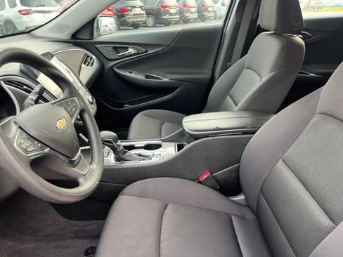 Used 2024 Chevrolet Malibu LT FWD image 9