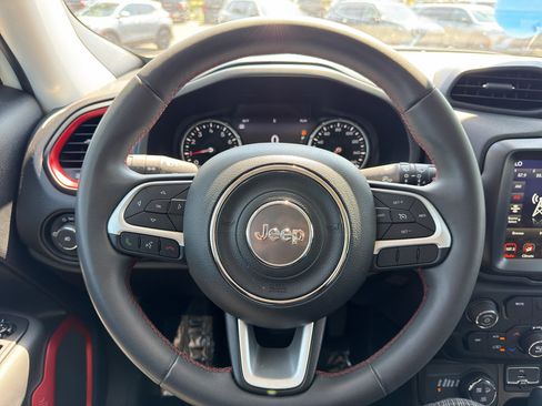 Used 2023 Jeep Renegade Trailhawk AWD/4WD image 11