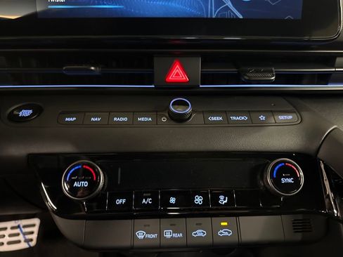 New 2026 Hyundai Elantra Sport FWD image 28