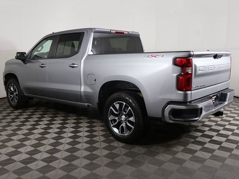 Used 2024 Chevrolet Silverado 1500 LT AWD/4WD image 12