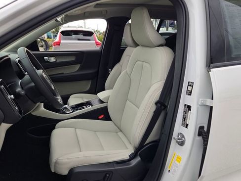 New 2026 Volvo XC40 B5 Plus w/ Protection Package Premier image 13