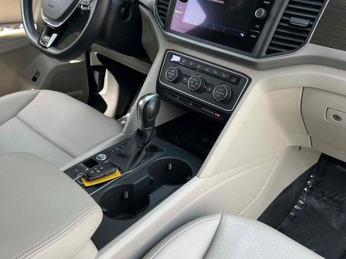 Used 2019 Volkswagen Atlas SE w/ Towing Package image 45