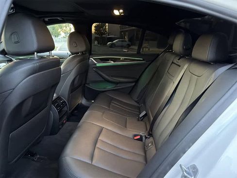 Used 2020 BMW 530i image 28