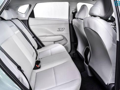 Used 2024 Hyundai Kona SE FWD image 21