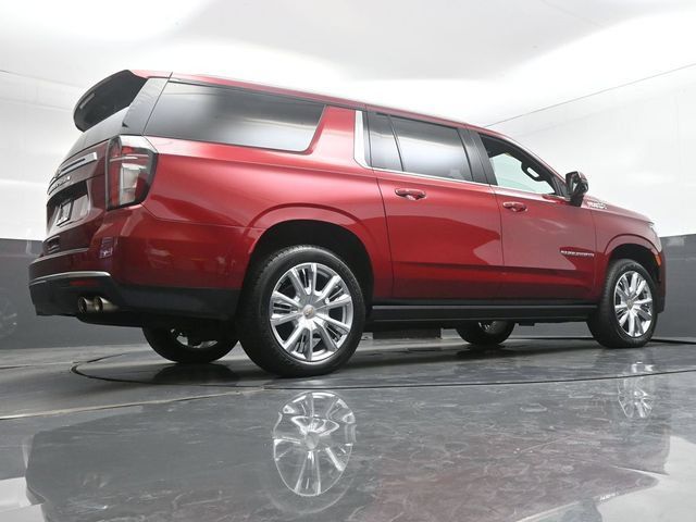 Used 2022 Chevrolet Suburban High Country AWD/4WD image 39