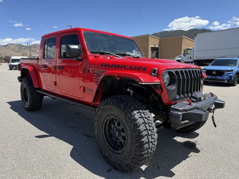 Used 2021 Jeep Gladiator Rubicon AWD/4WD image 2