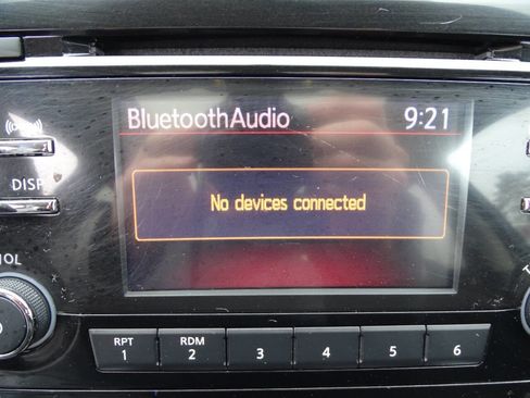 Used 2015 Nissan Rogue SV FWD image 23