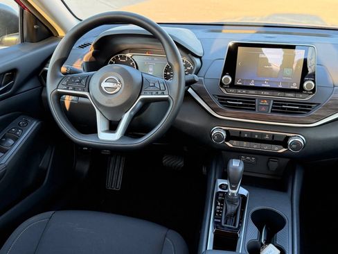 New 2026 Nissan Altima 2.5 SV FWD image 9