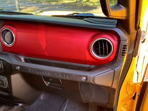 Used 2021 Jeep Wrangler Unlimited Rubicon image 22