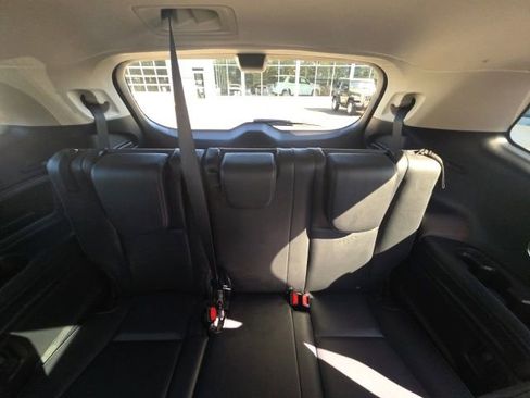 Used 2022 Subaru Ascent Touring AWD/4WD image 30