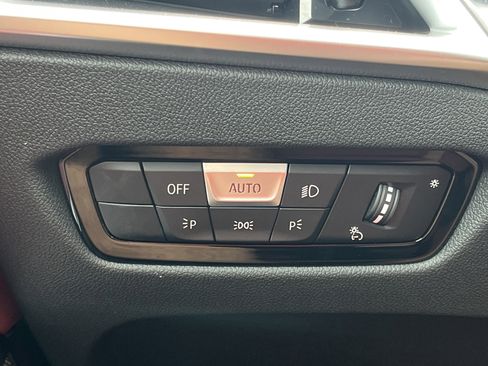 New 2026 BMW 330i Sedan w/ Premium Package image 15