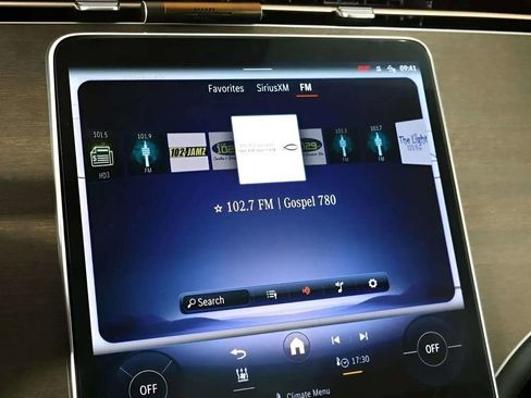 Used 2022 Mercedes-Benz EQS 450+ Sedan image 28