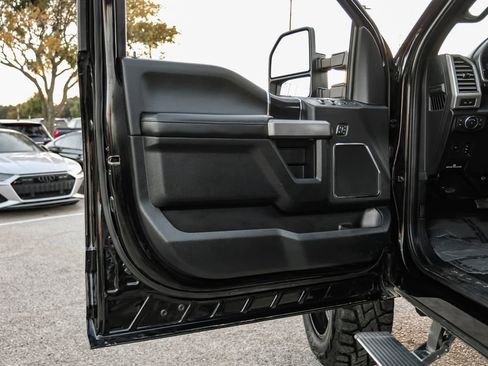 Used 2020 Ford F250 Platinum w/ FX4 Off-Road Package image 47