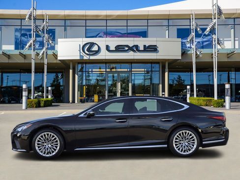 Used 2024 Lexus LS 500 image 3