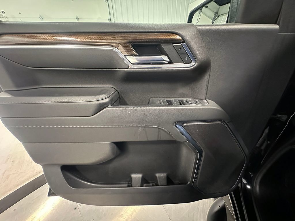Used 2023 Chevrolet Silverado 1500 RST AWD/4WD image 21
