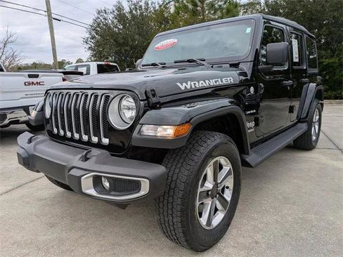 Certified 2022 Jeep Wrangler Unlimited Sahara image 8