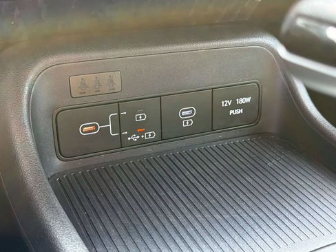 Used 2024 Hyundai Kona SEL FWD image 20