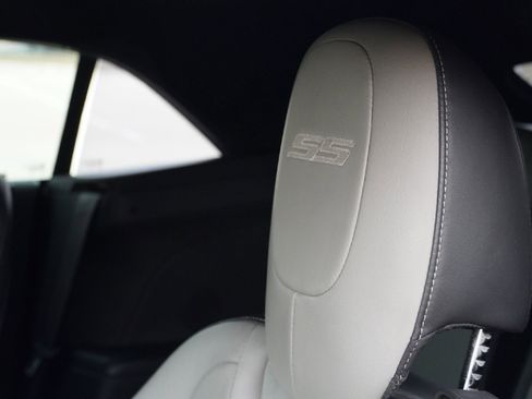 Used 2015 Chevrolet Camaro SS w/ RS Package image 13