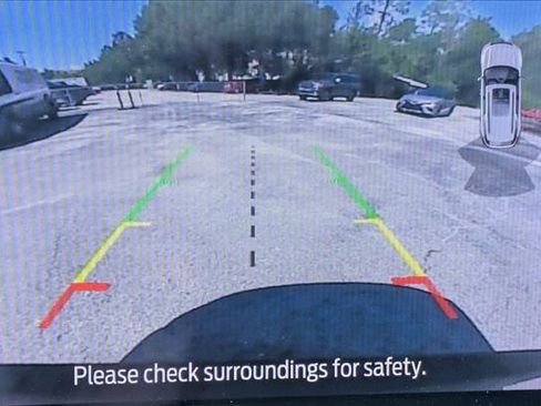 Used 2022 Ford Explorer XLT w/ Class IV Trailer Tow Package AWD/4WD image 12