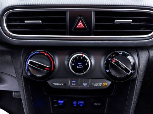 Used 2020 Hyundai Kona SE image 20