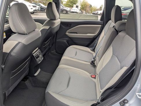 Used 2025 Subaru Forester Premium image 17