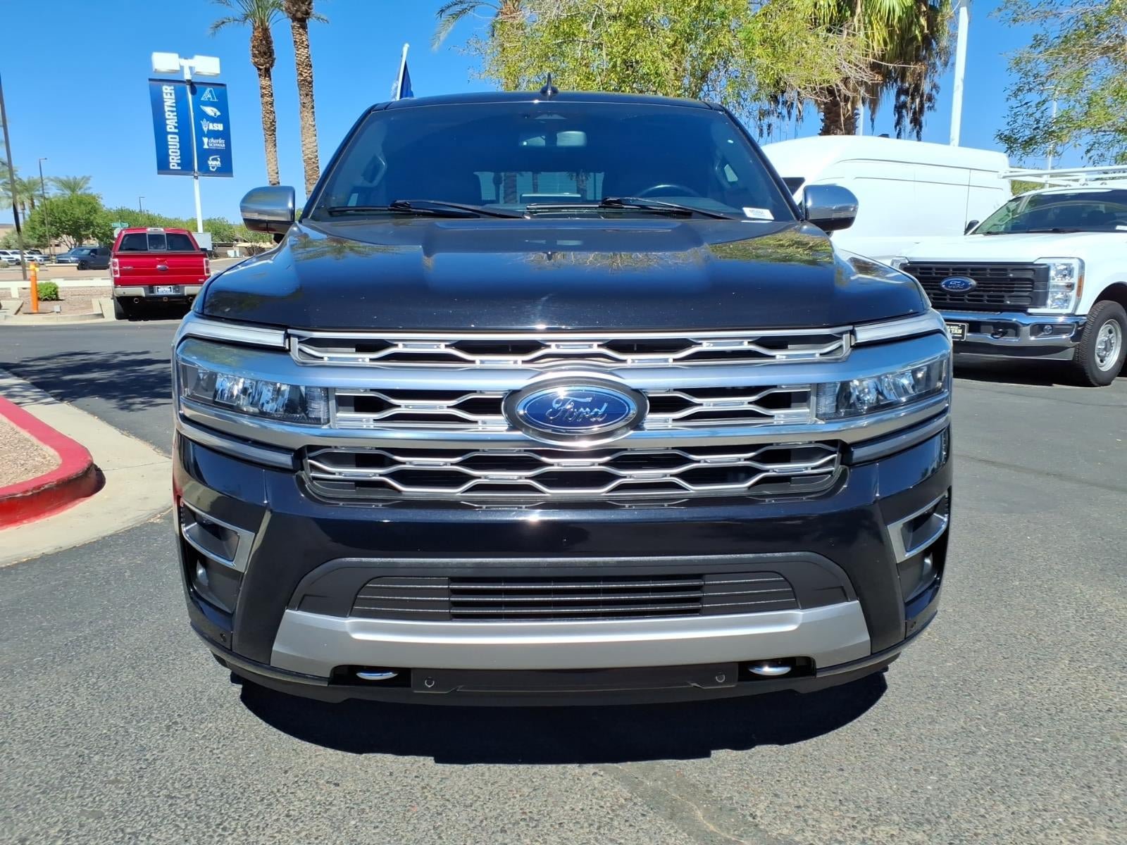 Certified 2024 Ford Expedition Platinum AWD/4WD image 2