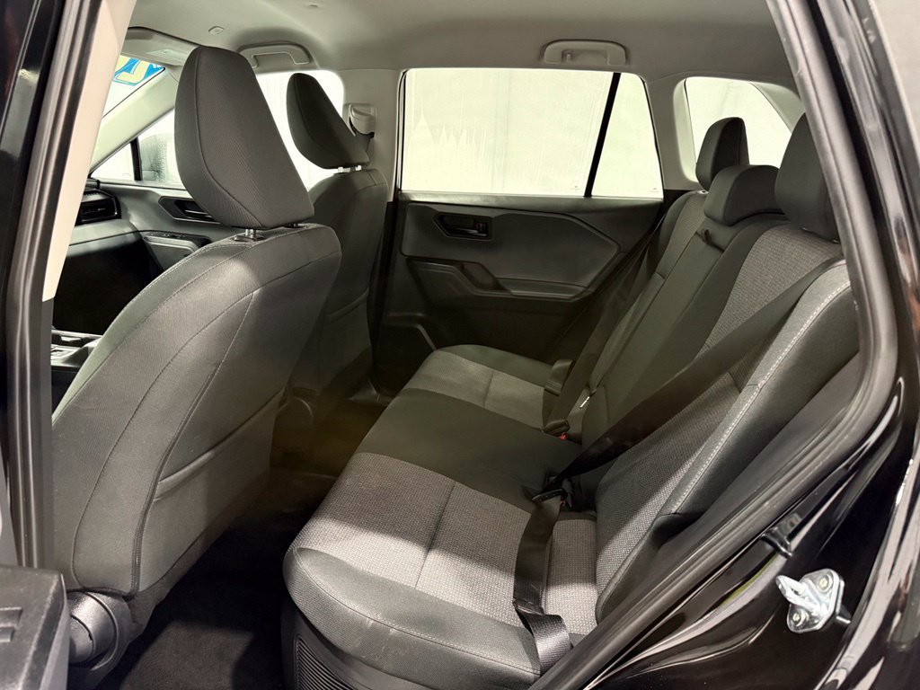 Used 2026 Toyota RAV4 LE AWD/4WD image 16
