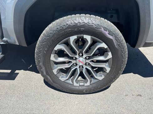 Used 2025 GMC Canyon Denali AWD/4WD image 3