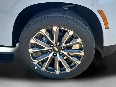 New 2026 Chevrolet Suburban High Country image 20