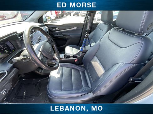 Certified 2023 Chevrolet Bolt EUV Premier w/ Sun & Sound Package FWD image 19