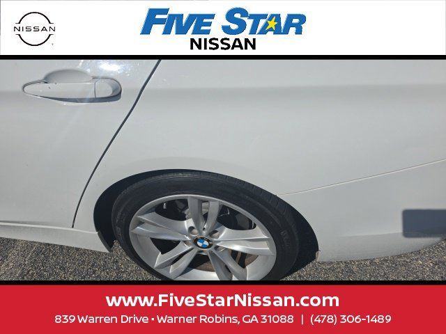 Used 2016 BMW 320i Sedan RWD image 10