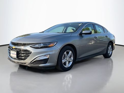 Used 2024 Chevrolet Malibu LS w/ Driver Confidence Package FWD image 11