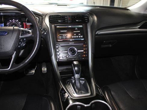 Used 2016 Ford Fusion Titanium FWD image 14