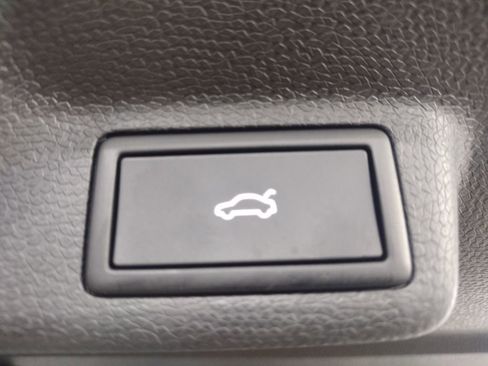 New 2025 Volkswagen ID. Buzz 1st Edition image 49