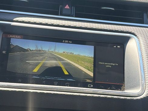 Used 2020 Land Rover Range Rover Evoque S AWD/4WD image 18