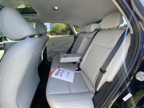 Used 2024 Hyundai Kona Limited FWD image 12
