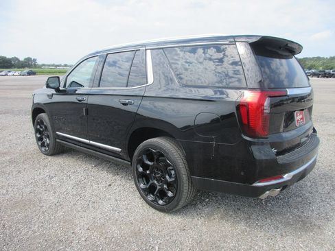 New 2026 GMC Yukon Denali w/ Denali Reserve Package AWD/4WD image 6