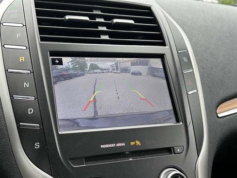 Used 2019 Lincoln MKC Select w/ Select Plus Package image 19